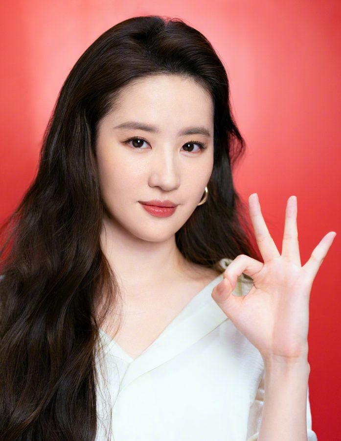 神仙姐姐刘亦菲代言化妆品展露高清美颜(1/5)