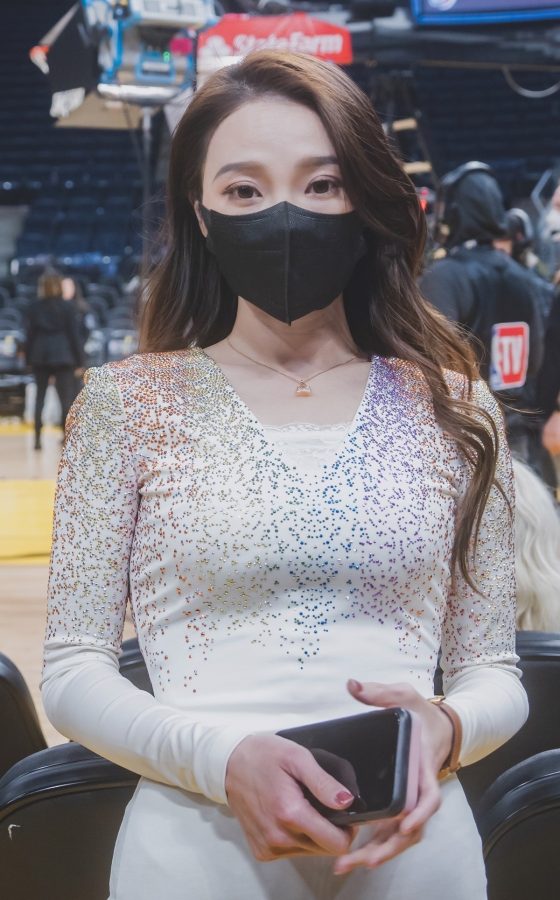 ESPN记者孟超NBA现场短裙美腿玉照(2/3)