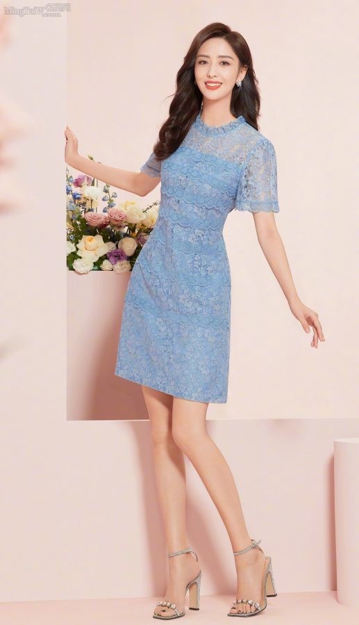 Koradior珂莱蒂尔代言人佟丽娅美腿高跟优雅浪漫(1/8)