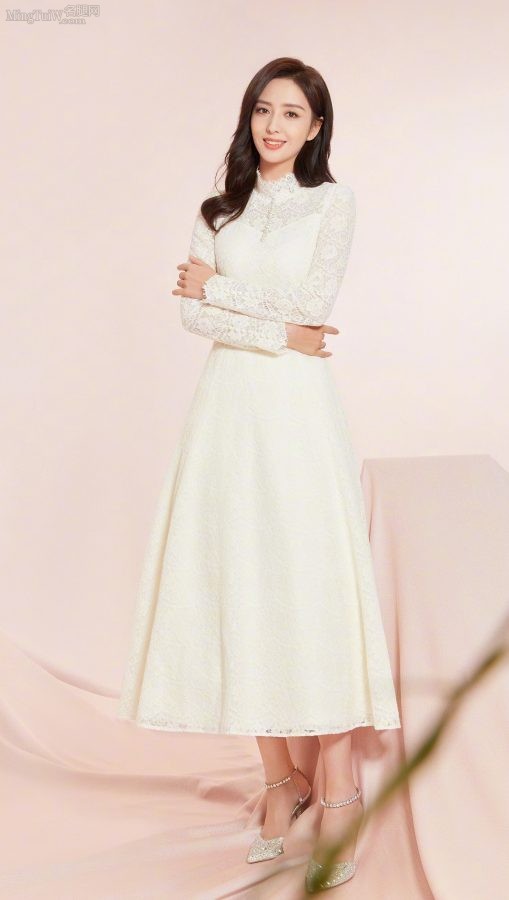 Koradior spokesperson Tong Liya has beautiful legs, high heels, elegant and romantic(6/8)