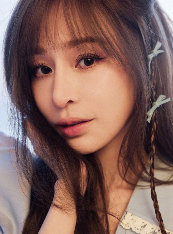 女歌星王心凌穿小蓝裙秀美腿甜度满满(7/14)
