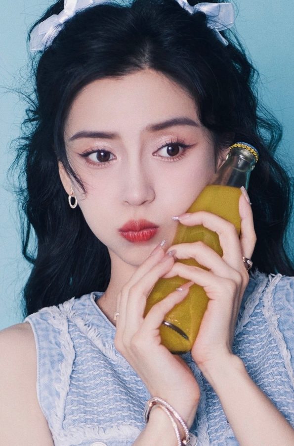 Angelababy请你喝汽水穿着清爽秀美腿(6/8)