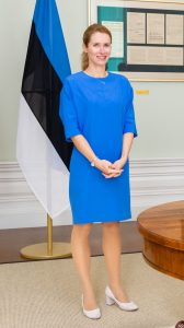 欧洲议会主席Roberta Metsola穿裤里丝和爱沙尼亚总理Kaja Kallas会面