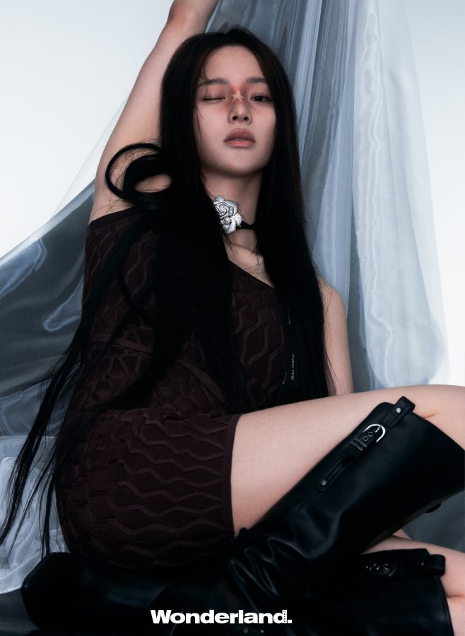 欧阳娜娜美腿穿细跟皮靴(5/10)