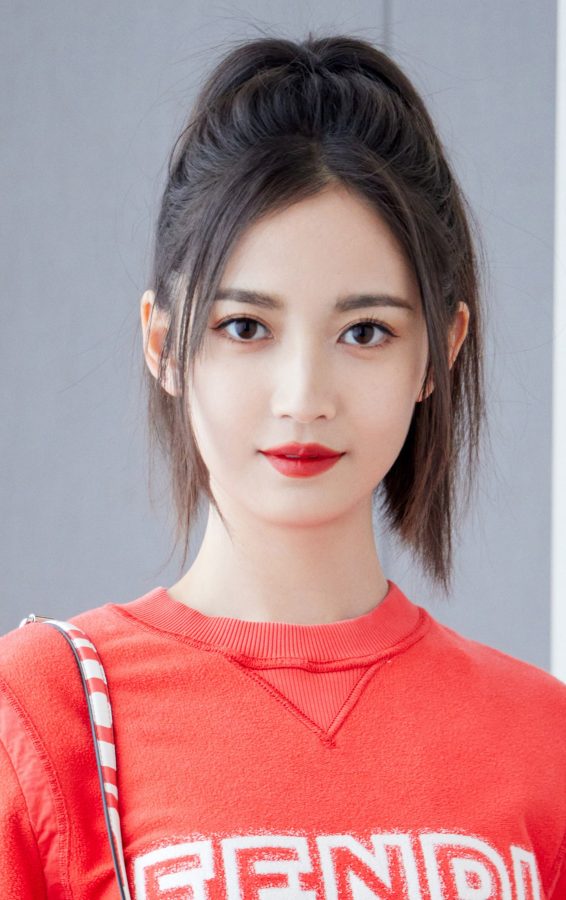 清爽甜妹陈钰琪穿牛仔短裙玉腿纤细(3/4)