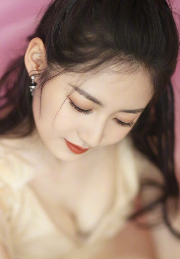 陈钰琪参加时尚美丽盛典穿深V秀美胸(7/12)