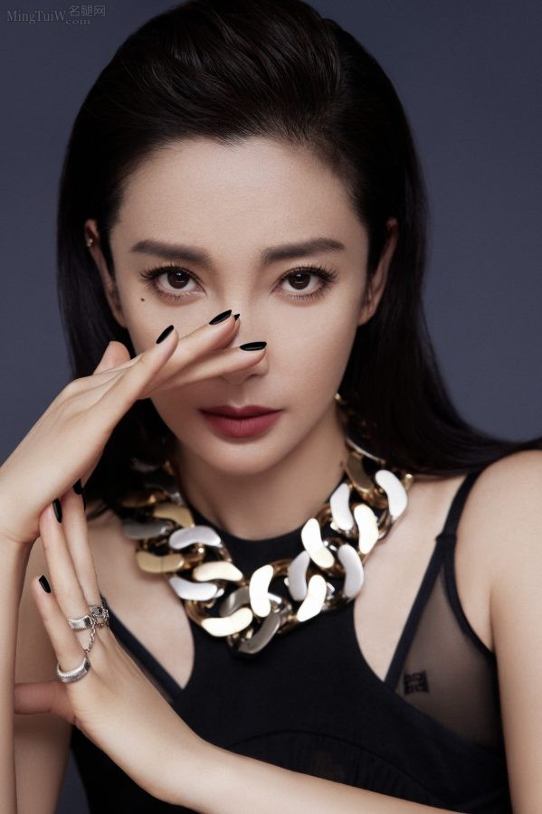 李冰冰出席纪梵希商业晚宴腿穿黑丝黑白硬照(6/8)