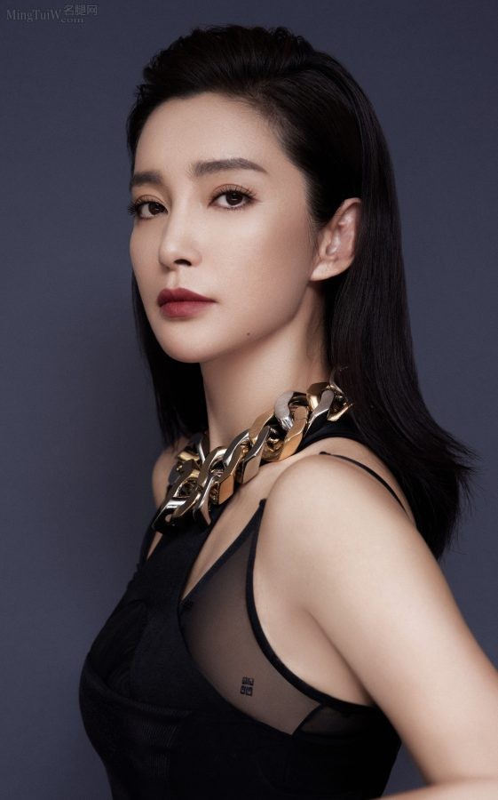 李冰冰出席纪梵希商业晚宴腿穿黑丝黑白硬照(7/8)