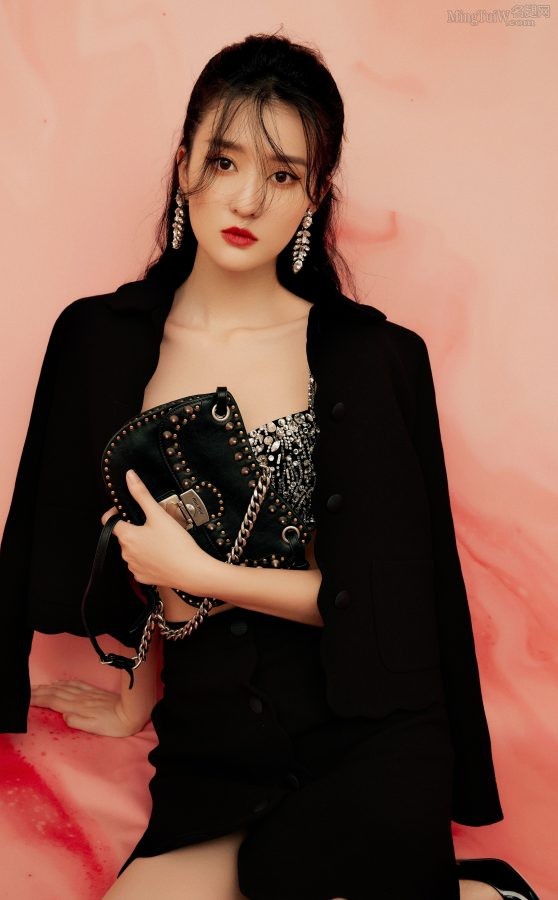 长腿美女乔欣内衣外穿(6/8)