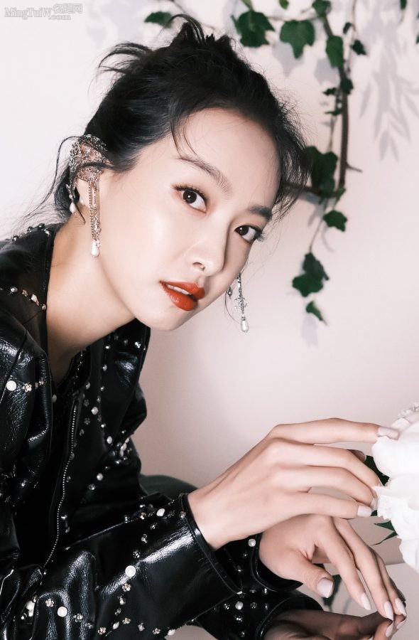 宋茜黑色薄纱里修长的美腿(3/3)