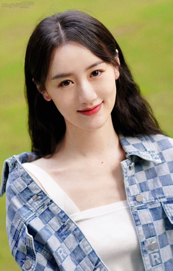 清秀自然的女孩袁冰妍滑嫩长腿穿凉拖(4/4)