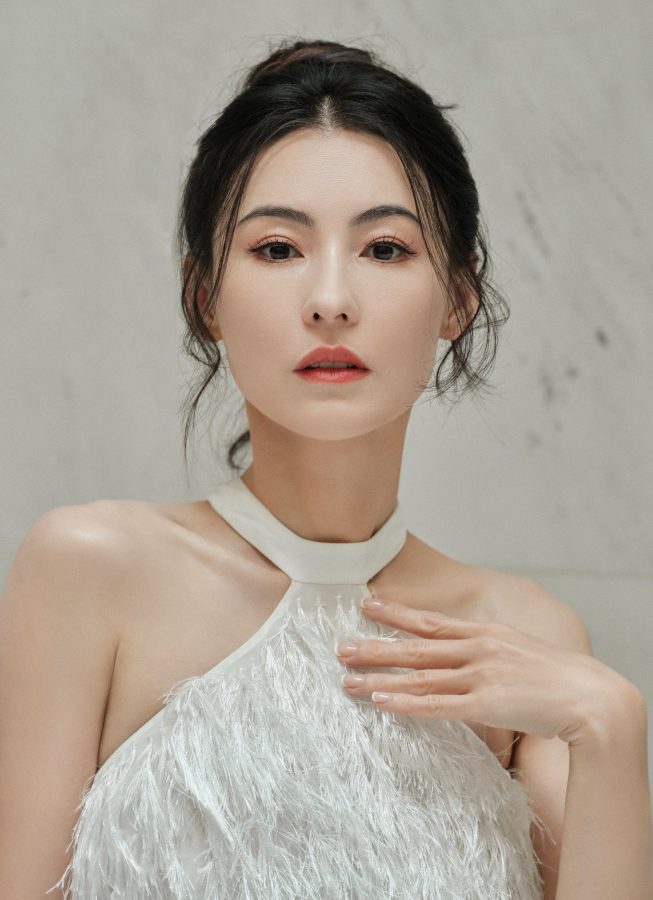 张柏芝美腿穿圆点白色丝袜，感觉丝袜的黄金时代要来了(7/9)