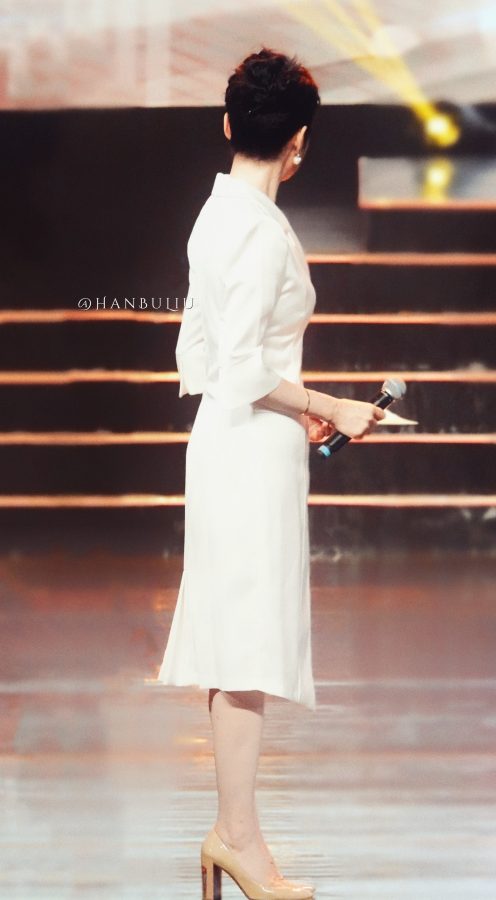 Aunt Zhou Tao has perfect calf curves(3/3)