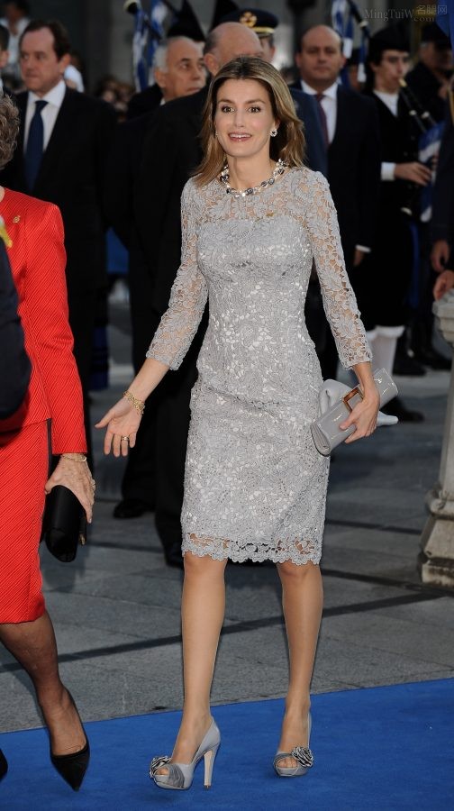 西班牙王妃Letizia Ortiz的肉丝高跟腿（第1张/共2张）