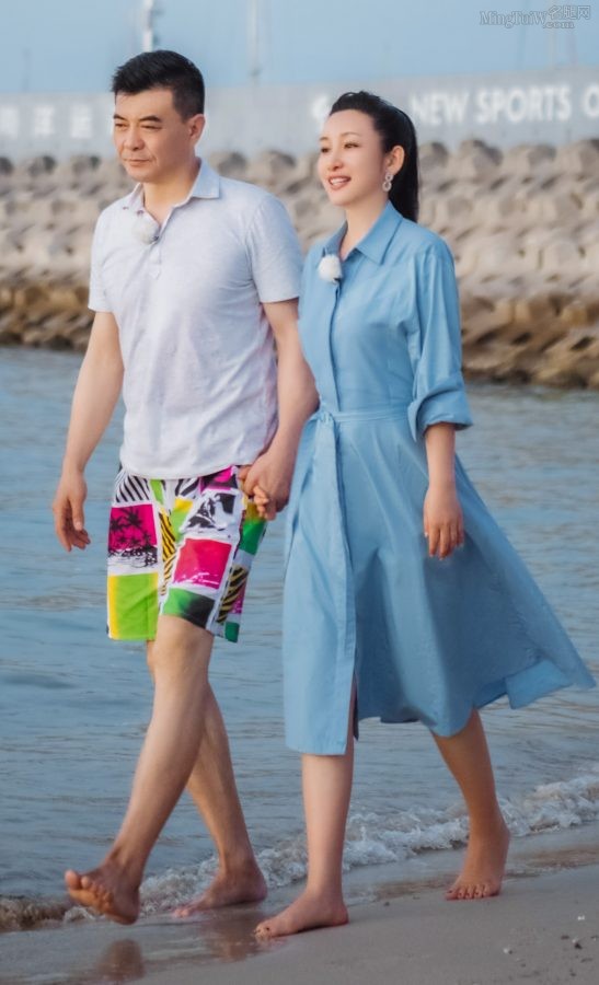《妻子的浪漫旅行》秦海璐海边的白脚丫(2/3)