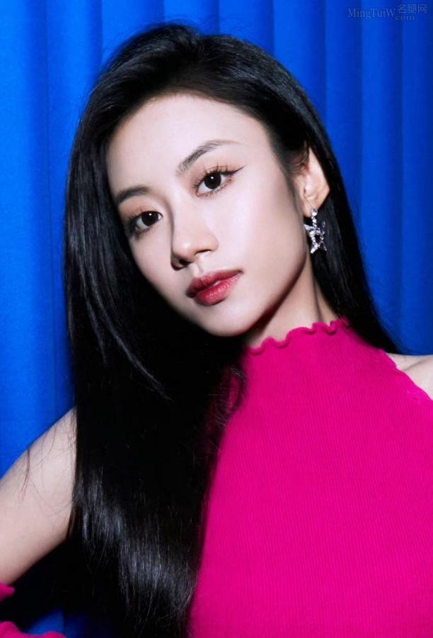伍珂玥中国好声音中秋歌会上的性感长腿(3/8)