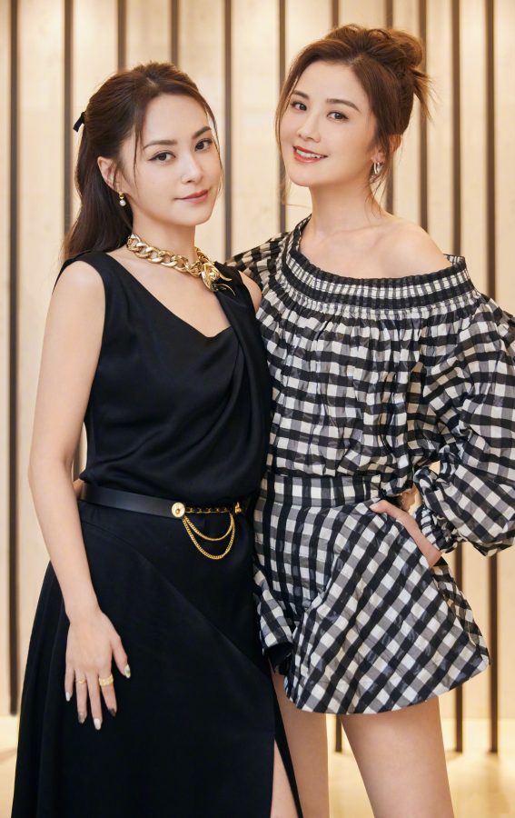 Twins钟欣桐和蔡卓妍姐妹花一欲一纯(2/7)