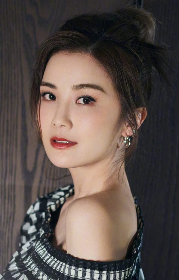 Twins钟欣桐和蔡卓妍姐妹花一欲一纯(7/7)