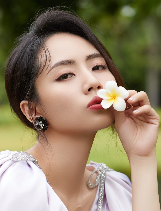 刘惜君穿淡紫色开叉长裙气质优雅高贵(3/3)