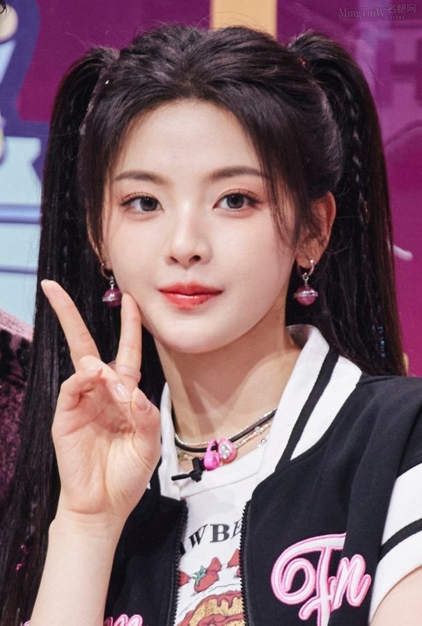 排球少女杨超越可爱双马尾美腿白皙(5/5)