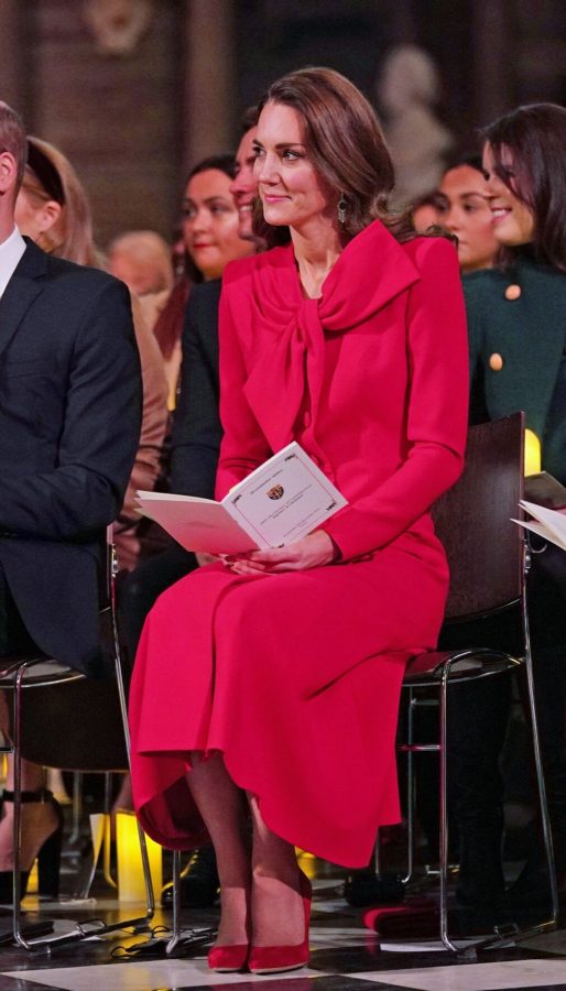 British Princess Kate Middleton's red dress, red high roots and textured fleshy silk(5/7)