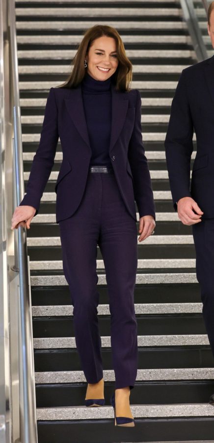 Kate Middleton凯特王妃穿西装裤里丝自信魅力（第1张/共4张）