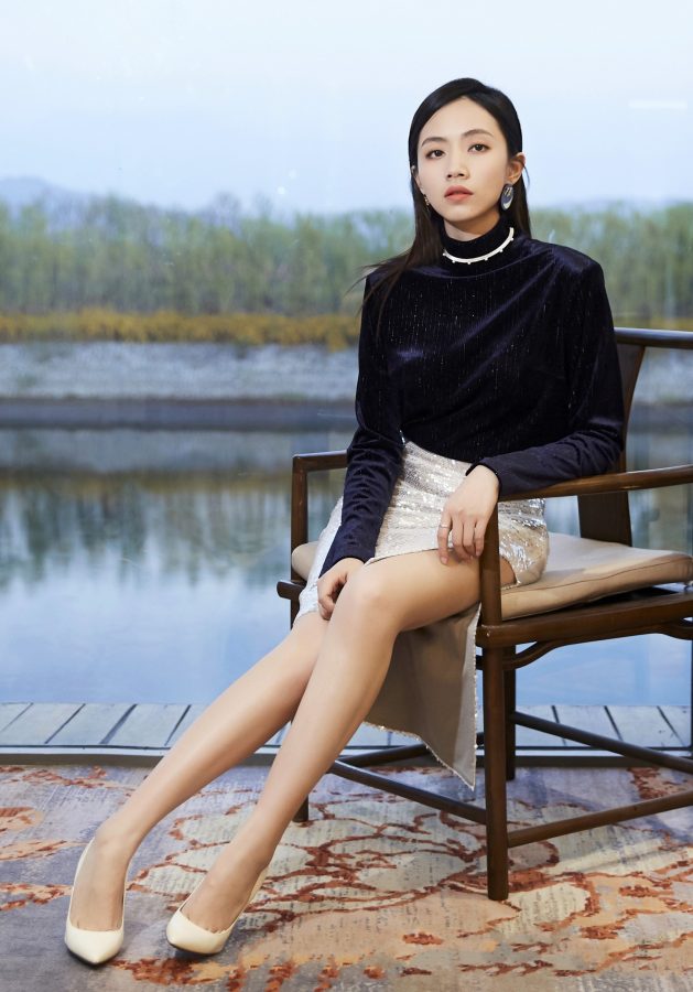 女歌手刘惜君优秀的美腿(1/3)