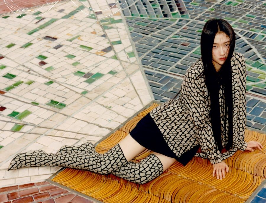 关晓彤《INFINITE Fashion Book》封面大片(3/5)