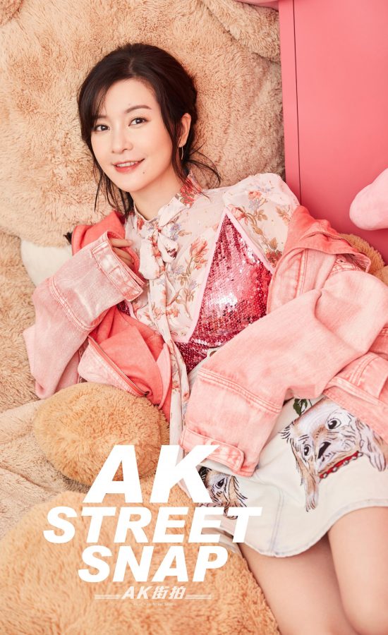 李晟美腿玉足凉高跟甜美玉照(2/4)