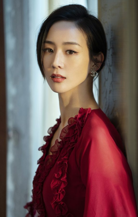 美女明星张钧甯穿红裙配细高跟魅力时尚(3/4)