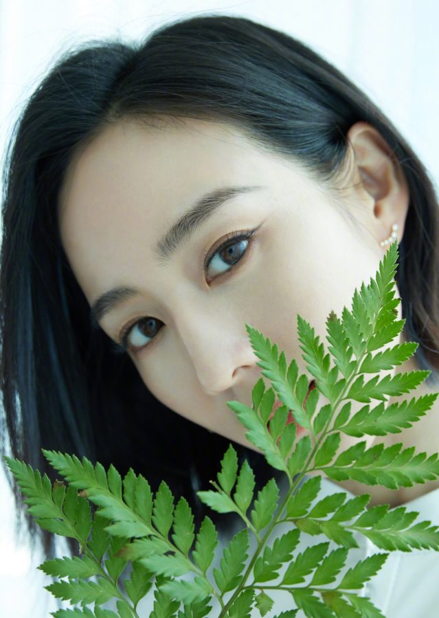张钧甯在宣传活动里炫耀她迷人的白玉腿(5/5)