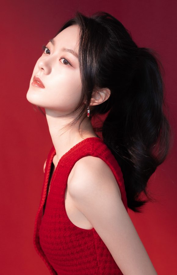 玉女赵今麦穿红色短裙露纤细白腿拍摄写真(6/6)