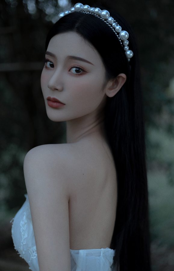 女演员王星辰的香肩美背(1/5)