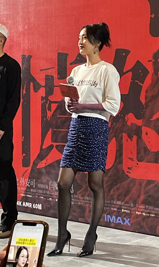 周迅腿穿黑丝踩尖头细高跟宣传《涉过愤怒的海》(5/13)