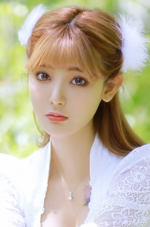 小仙女王星辰穿低胸装展露两只小白兔(5/7)