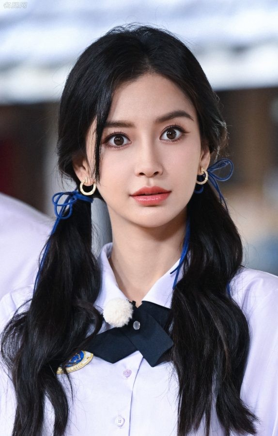 《奔跑吧》你的双马尾学妹Angelababy双马尾校服清纯来袭(7/7)