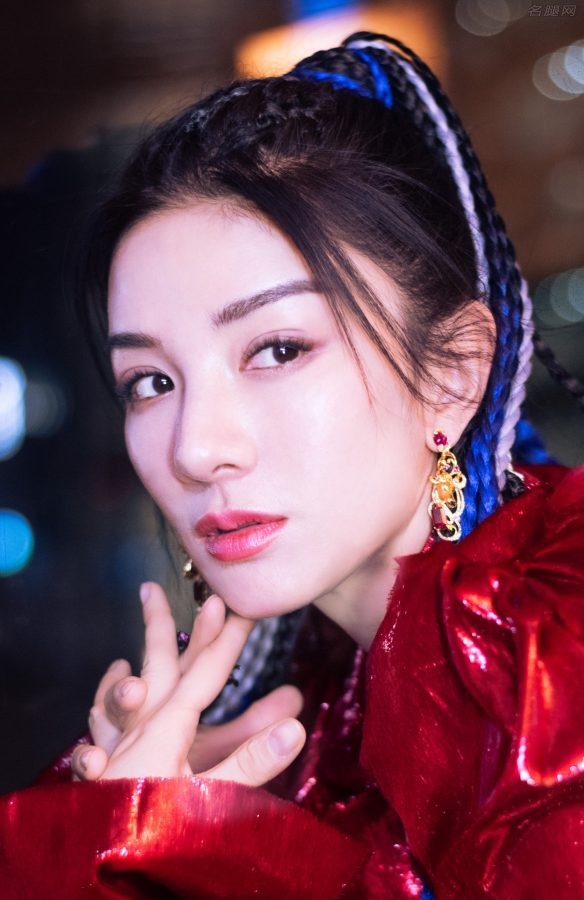 黄奕腿穿长靴红裙热烈飒酷登场(7/7)