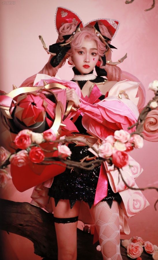 关晓彤带大腿环玩cosplay你最爱的孙尚香来了(9/10)