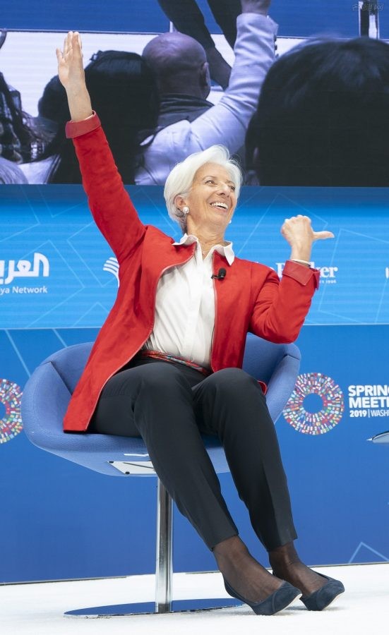 世界银行会议上Christine Lagarde的裤里丝（第2张/共6张）