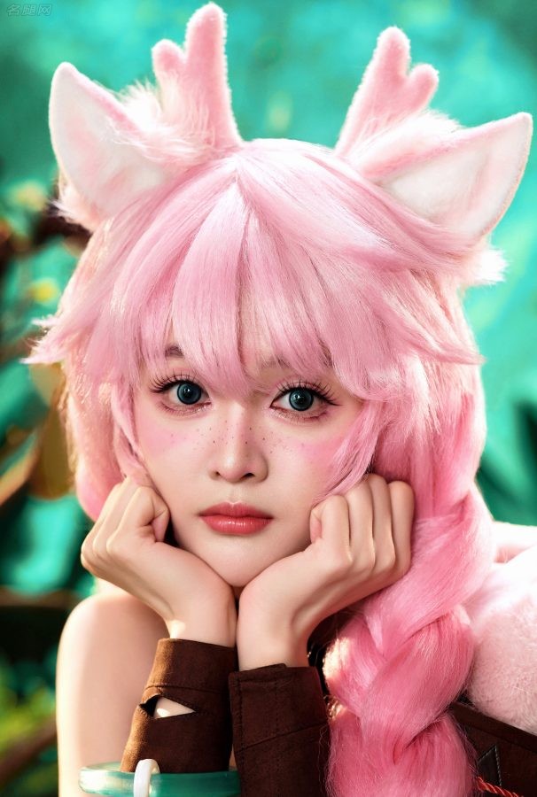 吴宣仪《王者荣耀》瑶Cosplay现身虎牙直播，森林女孩大秀纤细大腿(8/8)