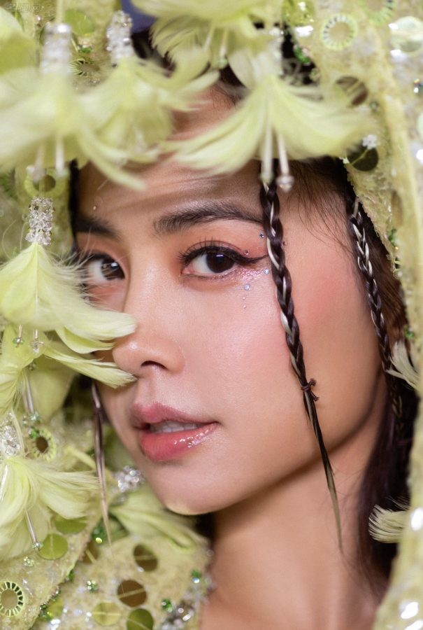 蔡依林绿色春意装扮她拥有一双好看的美腿(10/16)
