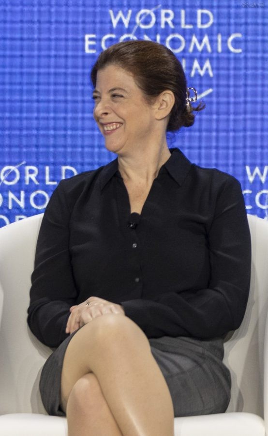 新领军者年会上AI软件公司女老板Meirav Oren腿穿丝袜对话美女经济学家金刻羽（第2张/共9张）