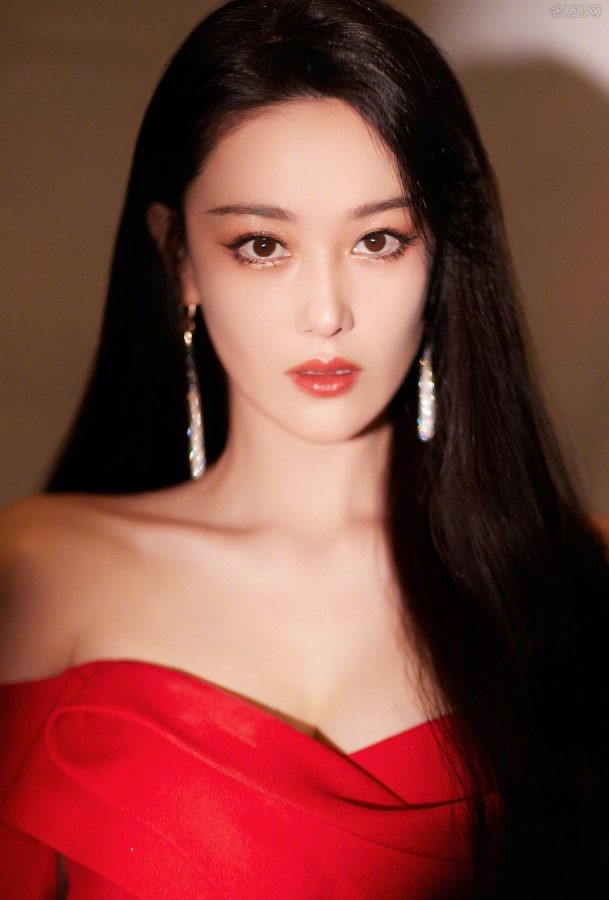 乘风破浪的姐姐成团之夜张馨予红裙美腿惊艳(4/5)
