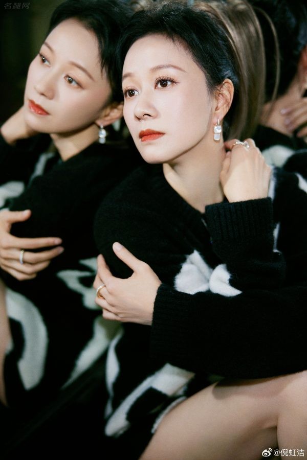 美女明星倪虹洁白皙光滑的大腿(2/3)