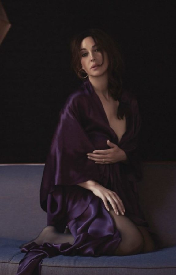 意大利女明星莫妮卡·贝鲁奇腿穿黑丝为Monica Bellucci《嘉人》杂志拍摄大片(5/6)