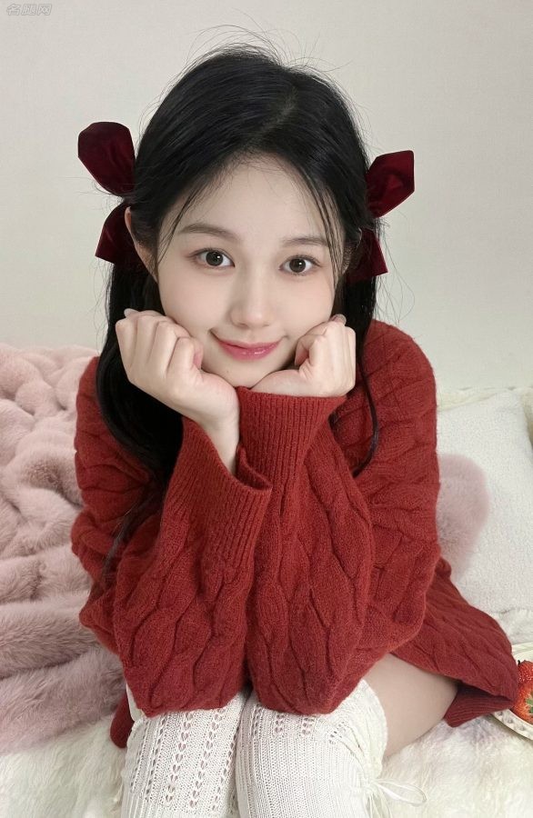 甜girl陈诗雨csy少女腿穿白色筒袜(3/4)