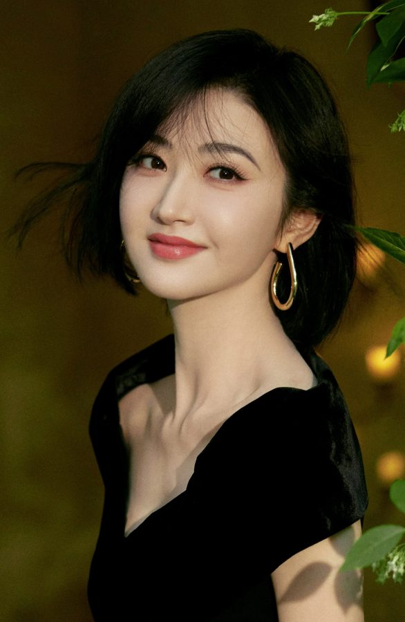 美女明星景甜皮裙下纤长笔直的玉腿(11/13)