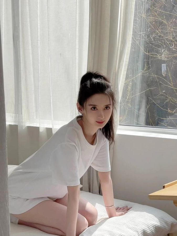 徐梓钧白袜白床单清新私房照(4/6)