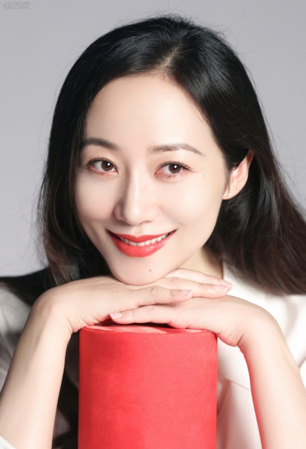 韩雪大美人拍摄产品宣传照一张气质美脸高清照片(2/8)