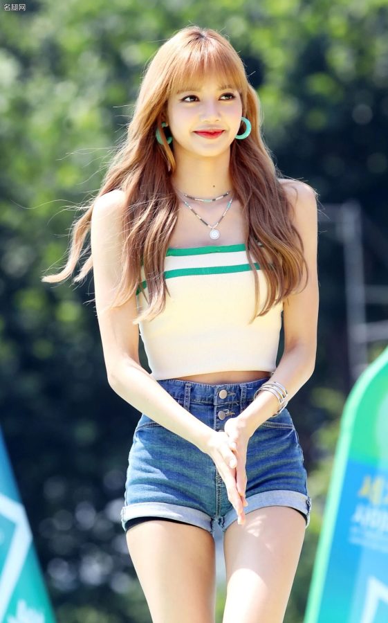 BLACKPINK LISA、金智秀、朴彩英、金珍妮四双完美长腿代言雪碧(27/28)